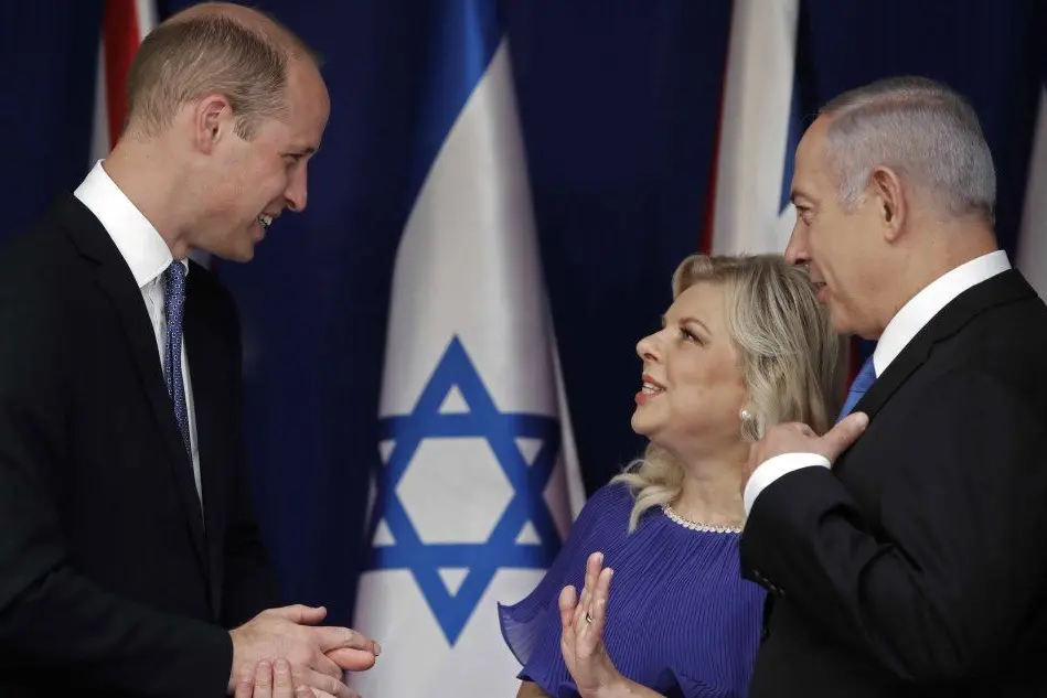 Il principe William incontra Benjamin Netanyahu e sua moglie Sara