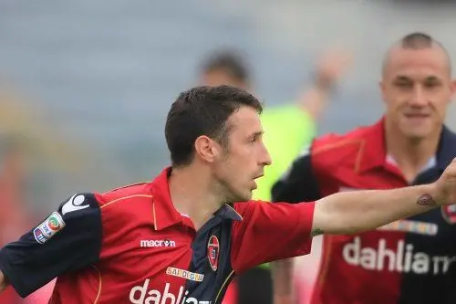Cossu festeggia dopo il gol