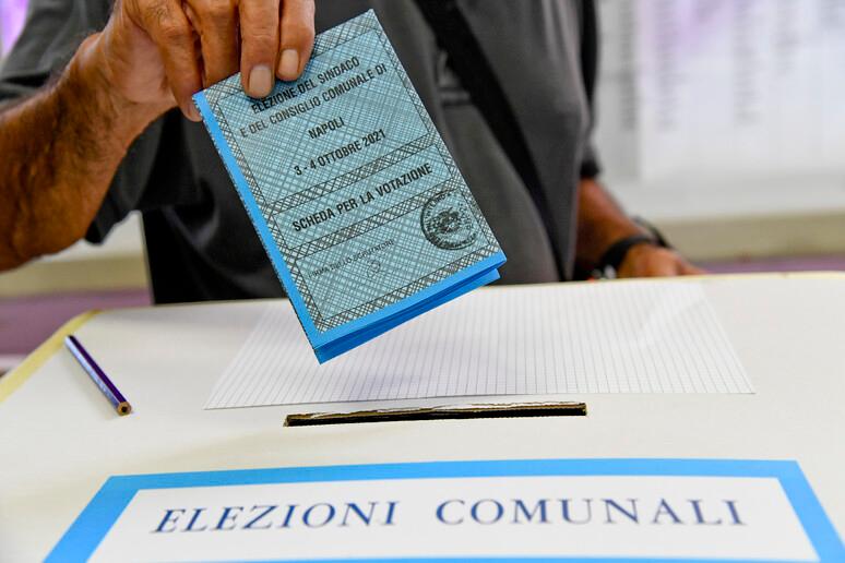 Comunali, pochi aspiranti consiglieri: «Indennità basse e troppe responsabilità»