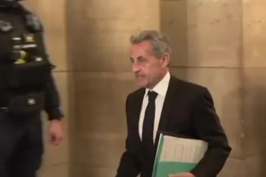 Sarkozy torna in tribunale per il processo d'appello sui fondi libici