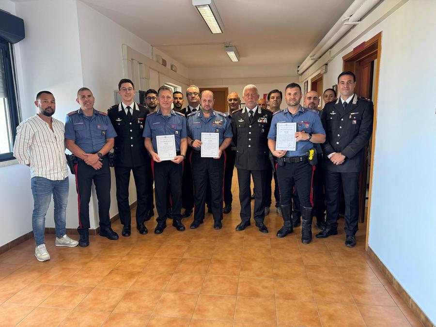 Salvarono vite umane a Quartu e Cagliari: premiati quattro carabinieri