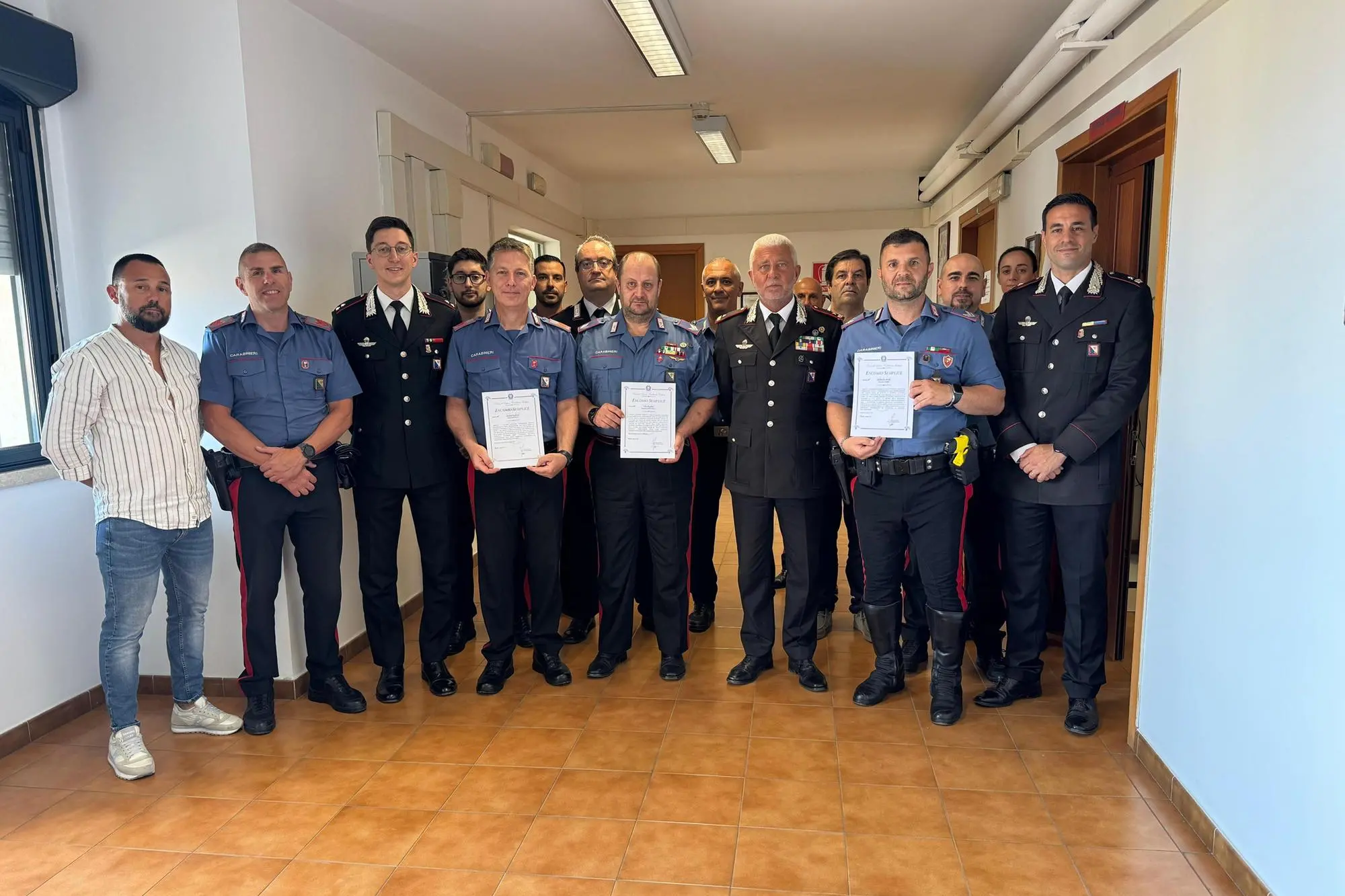 (foto carabinieri)