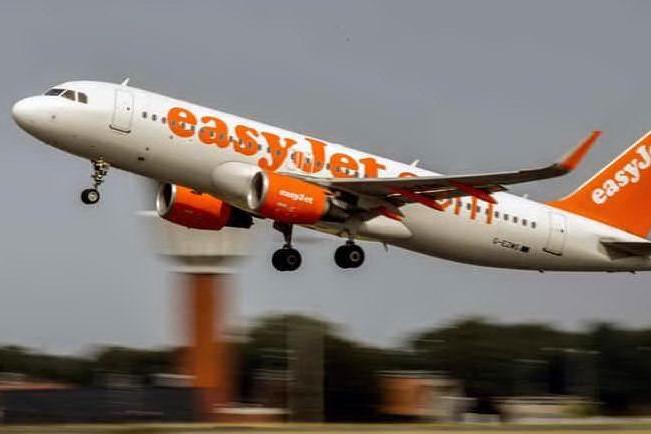 EasyJet apre a Orio al Serio, dal 28 maggio voli quotidiani per Olbia