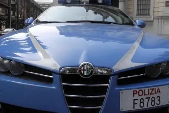 Una volante della polizia