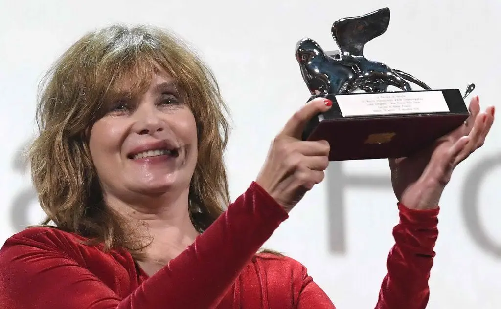 Emmanuelle Seigner riceve il Gran Premio della Giuria per &quot;J'Accuse&quot; di Roman Polanski