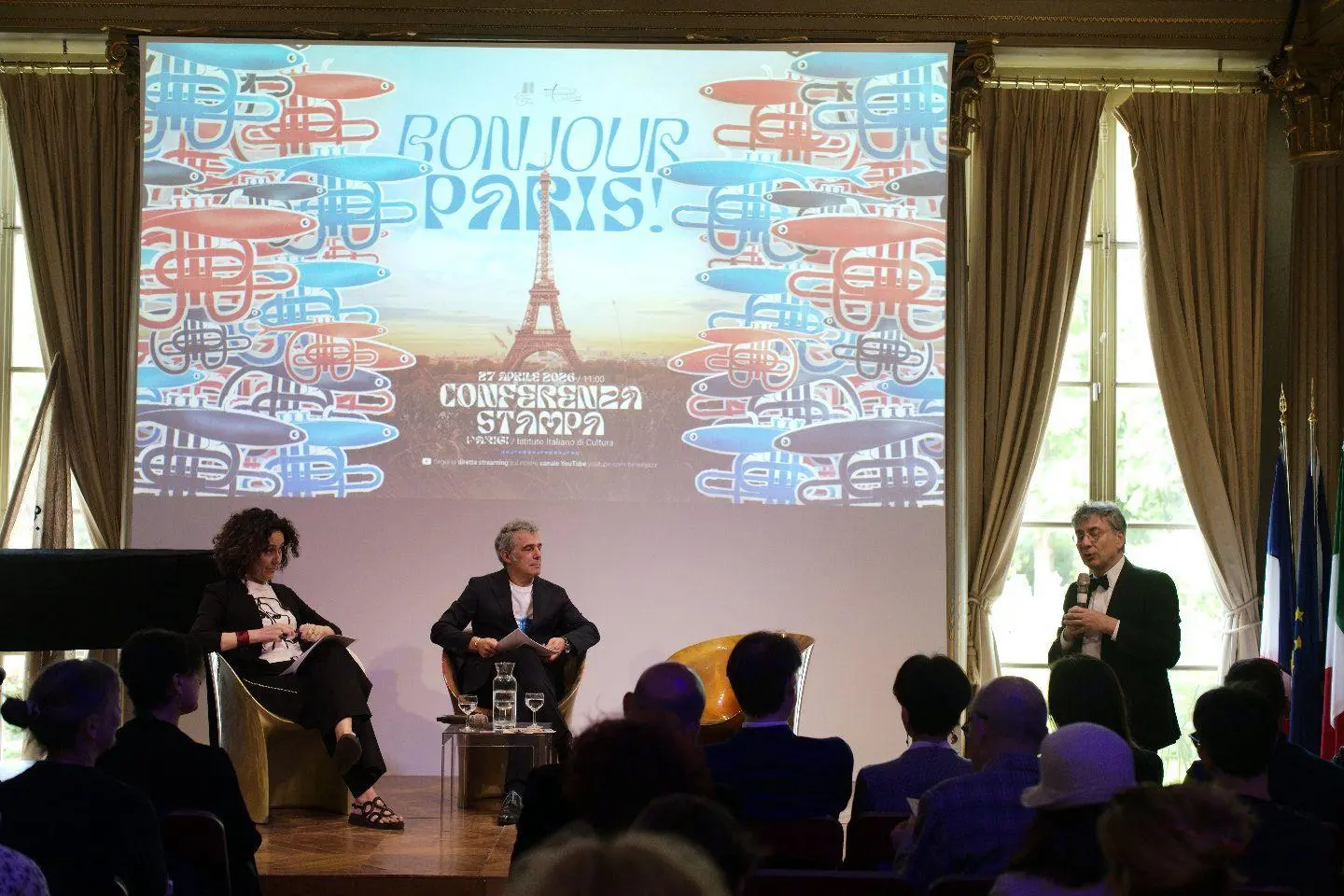 Mattea Lissia, Paolo Fresu e Antonio Calbi durante la presentazione a Parigi