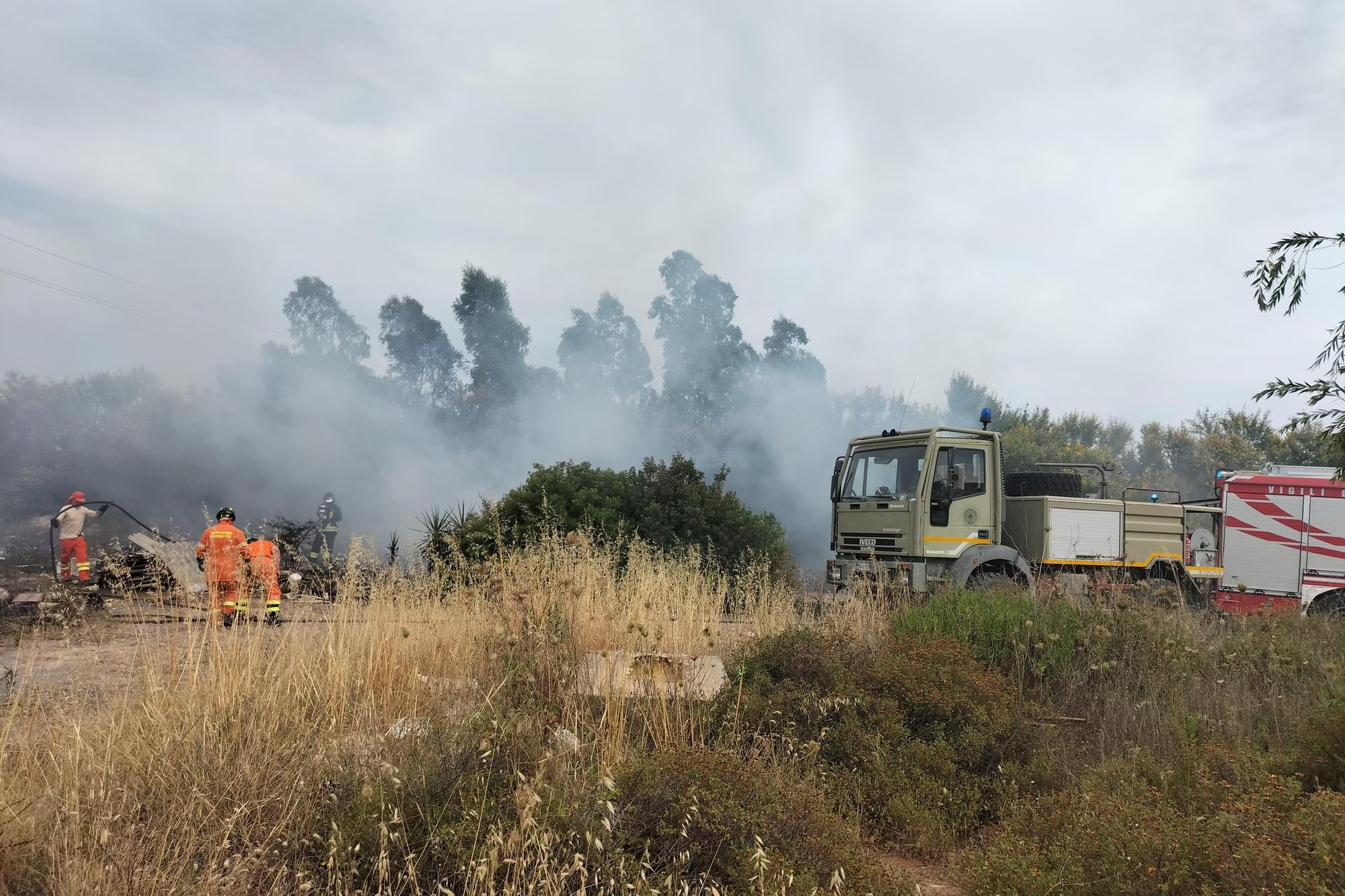 L'intervento antincendio (L'Unione Sarda - Scano)