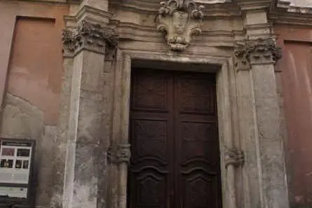 La chiesa intitolata a Sant'Antonio in via Manno\r a Cagliari (foto archivio L'Unione Sarda)