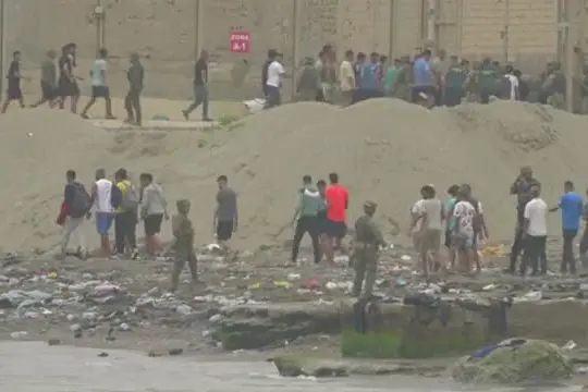 Ceuta, 37.000 tornano in Marocco mentre gli arrivi continuano