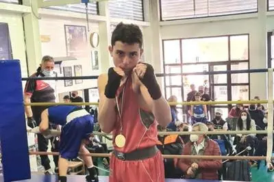 Nella foto Giuseppe Nardi (SE.SA Boxing Club Porto Torres), 15 anni, vincitore nella categoria 57 kg (foto Tellini)