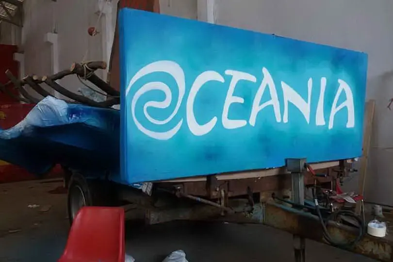 La preparazione di un carro allegorico per la sfilata (dalla pagina facebook della Pro Loco)