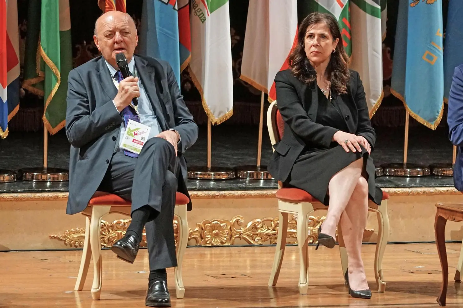 La governatrice Todde con il ministro Pichetto Fratin (Ansa)
