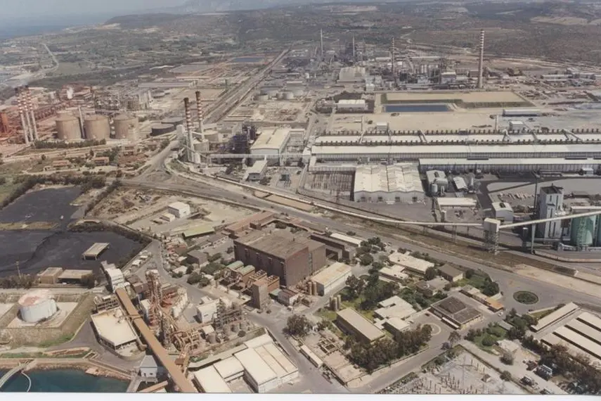 Vista sull'area industriale di Portovesme (Archivio L'Unione Sarda)