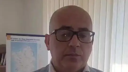 https://immagini.unionesarda.it/version/c:MjAyNTk5OWEtNGUwYS00:MDllYmFhOWUtM2MzNi00/image.webp?f=16:9