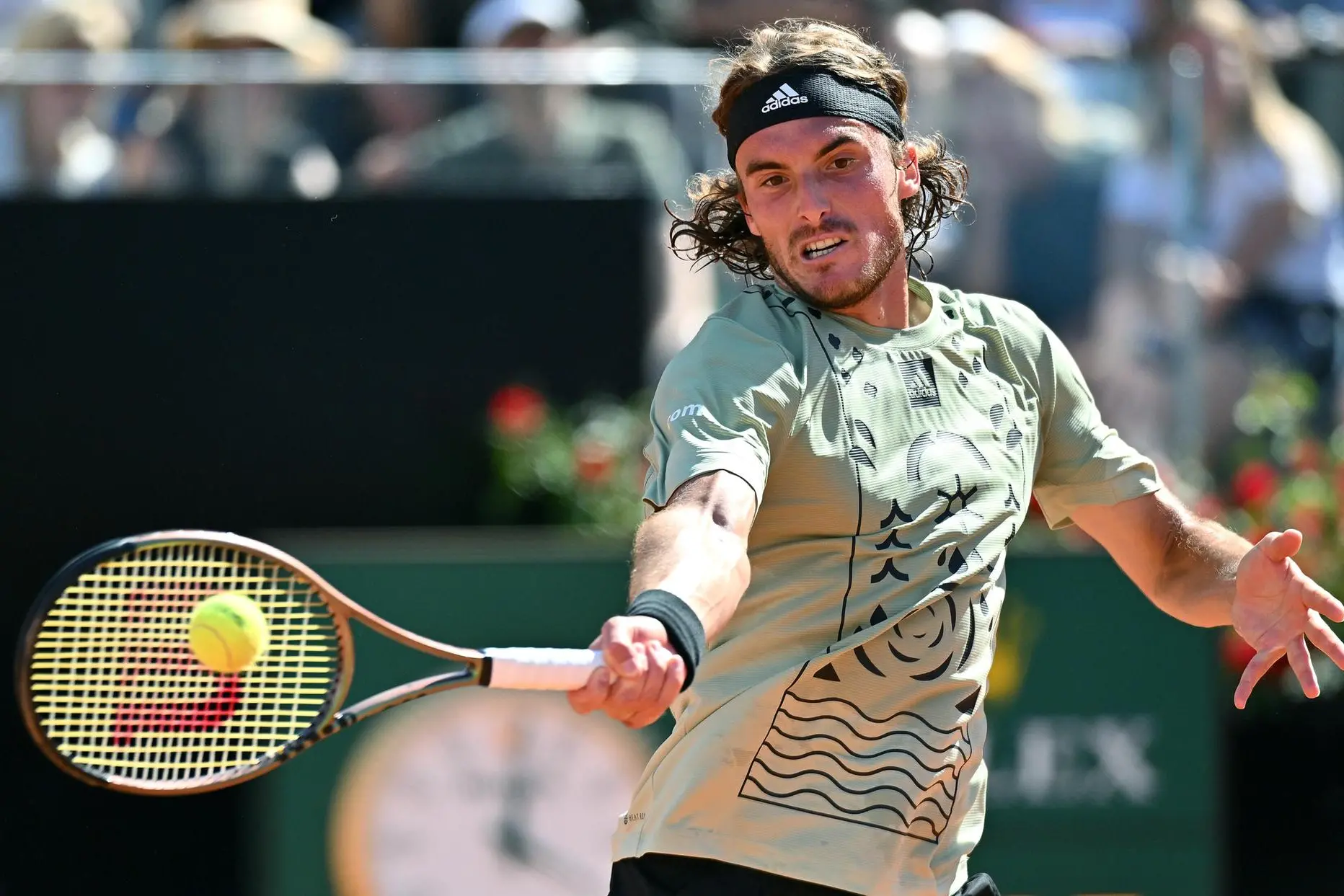 Stefanos Tsitsipas of Greece in action during his men's singles semifinal match against Alexander Zverev of Germany at the Italian Open tennis tournament in Rome, Italy, 14 May 2022. ANSA/ETTORE FERRARI