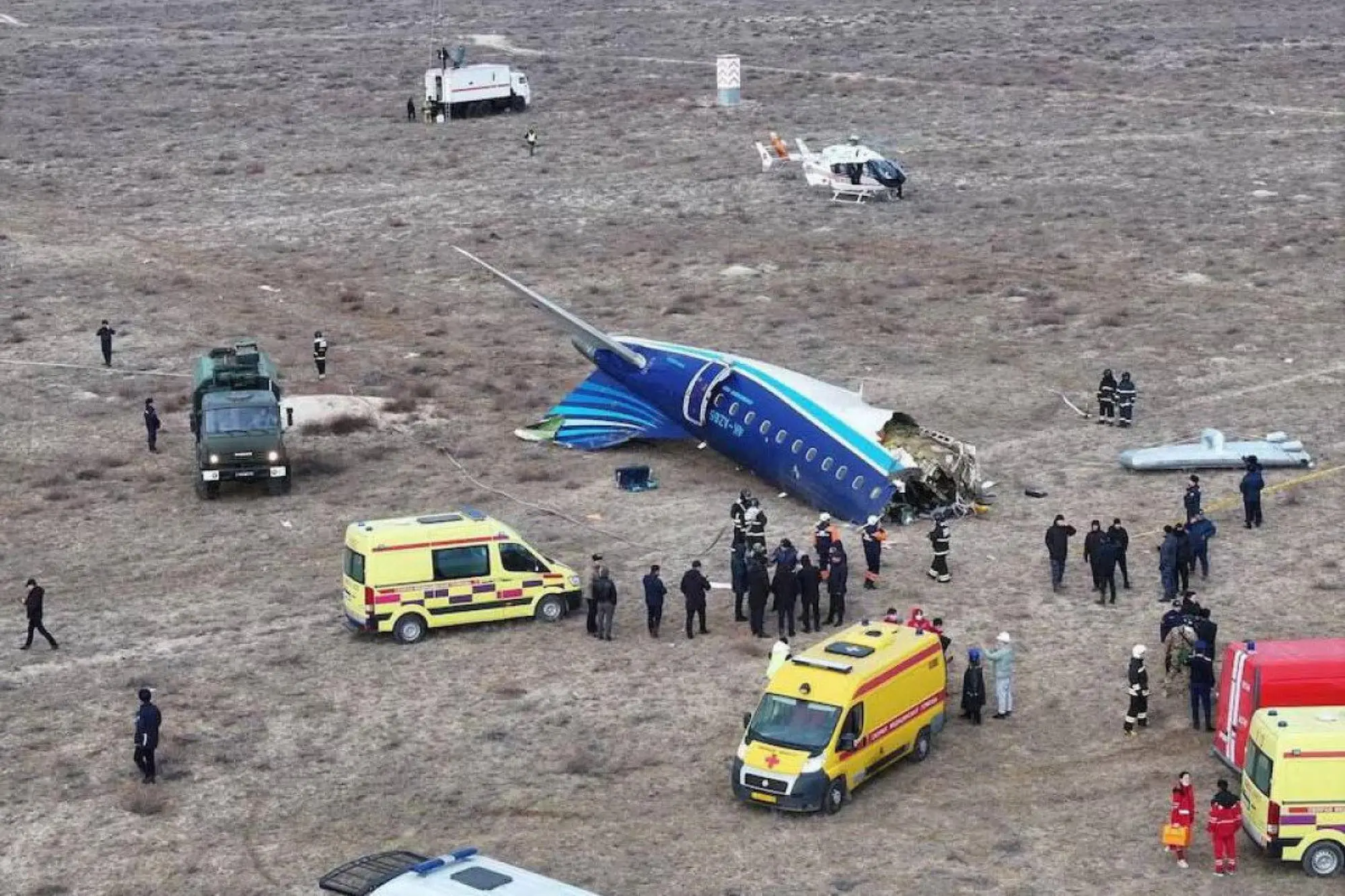 Un post tratto dal profilo X / FL360aero: (frame) mostra l'aereo passeggeri partito da Baku, in Azerbaigian, e diretto a Grozny, in Cecenia, è precipitato in Kazakistan +++ATTENZIONE LA FOTO NON PUO' ESSERE PUBBLICATA O RIPRODOTTA SENZA L'AUTORIZZAZIONE DELLA FONTE DI ORIGINE CUI SI RINVIA+++ NPK