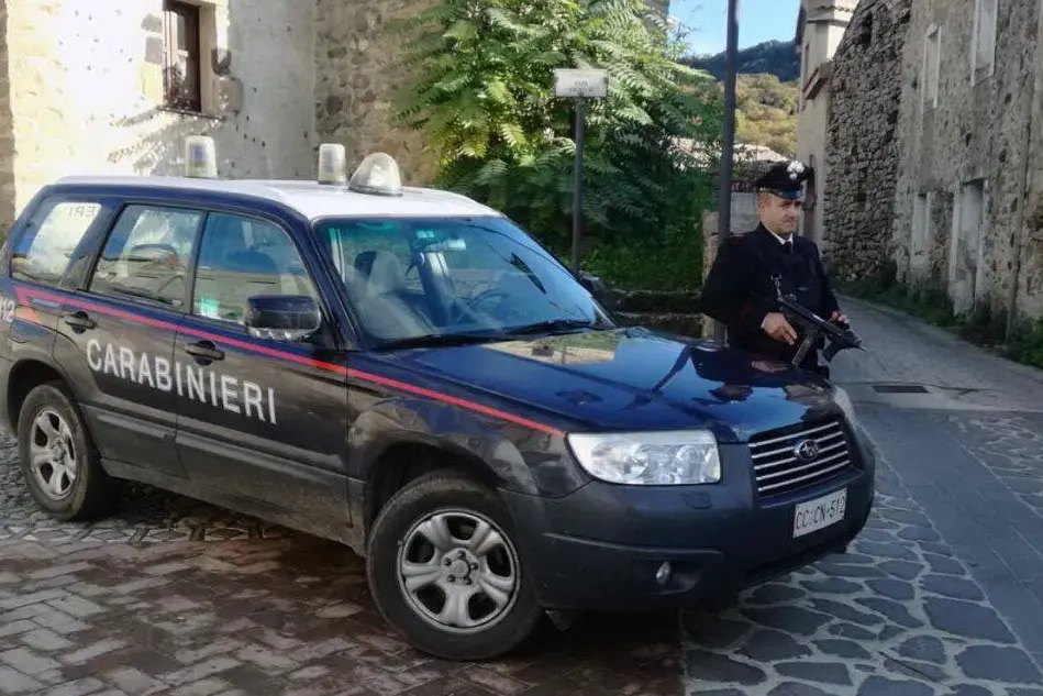 Controlli dei carabinieri di Orroli (foto Antonio Pintori)