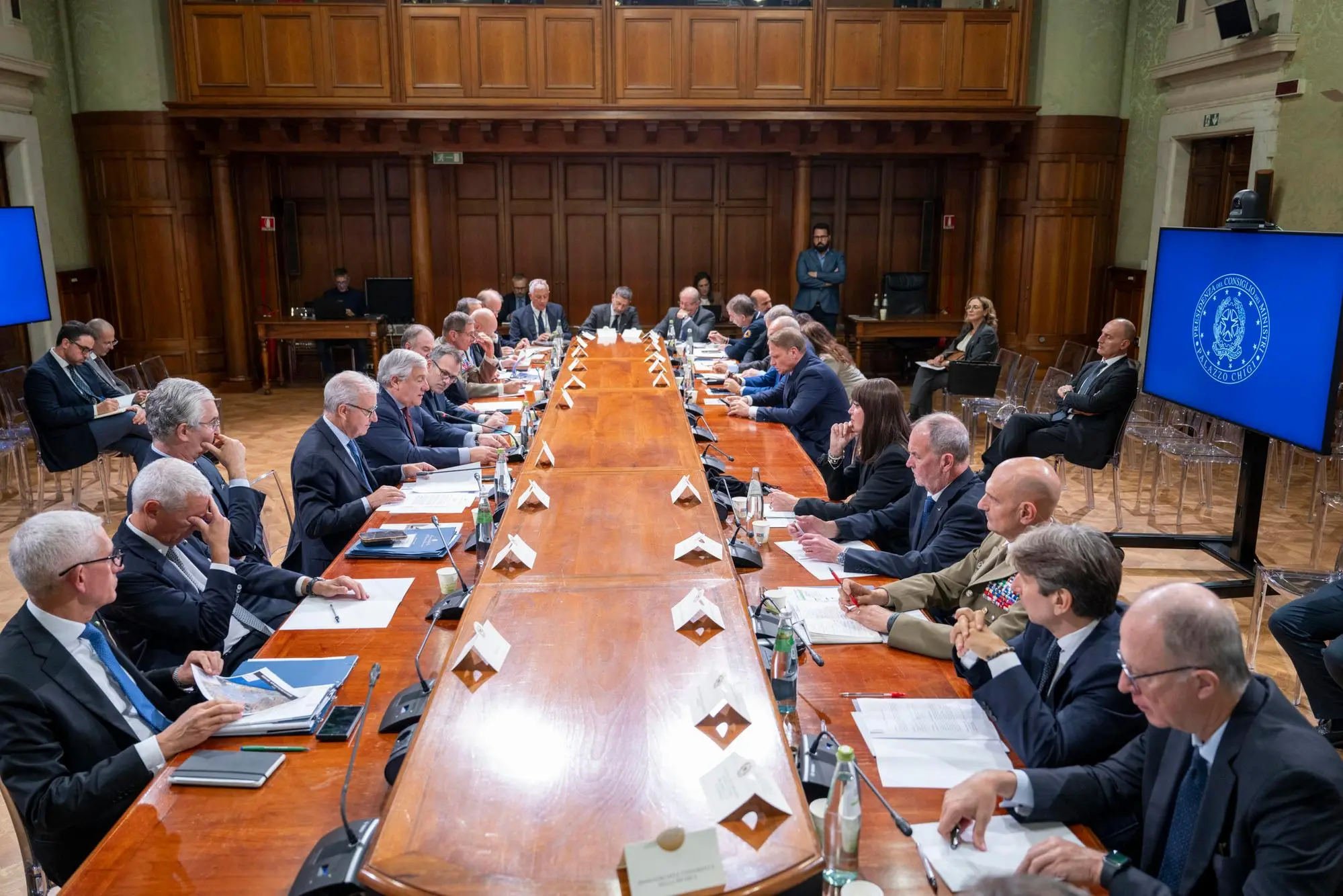 Un momento della riunione sulla ricostruzione di Gaza, nella Sala Verde di Palazzo Chigi, 15 ottobre 20205. ANSA/ FILIPPO ATTILI - UFFICIO STAMPA PALAZZO CHIGI +++FOTO DIFFUSA DALL'UFFICIO STAMPA - USARE SOLO PER ILLUSTRARE OGGI LA NOTIZIA INDICATA NEL TITOLO - NON ARCHIVIARE - NON VENDERE - NON USARE PER FINI NON GIORNALISTICI - NPK+++