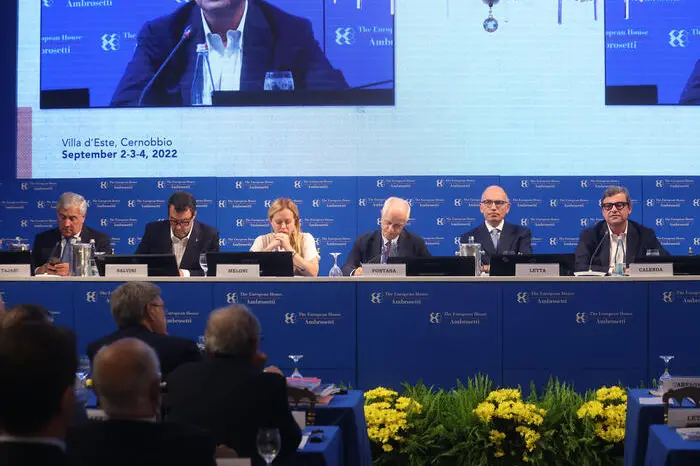 The leaders gathered at the Ambrosetti Forum, Conte was in video connection (Ansa)
