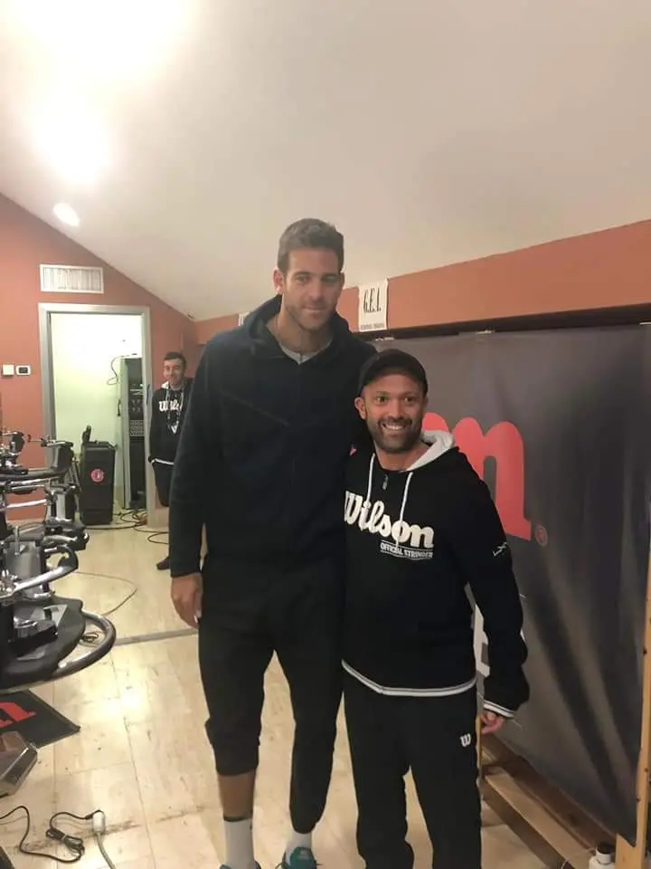 Cristian Famà con il campione argentino Juan Martin Del Potro a Roma (foto concessa da Cristian Famà)