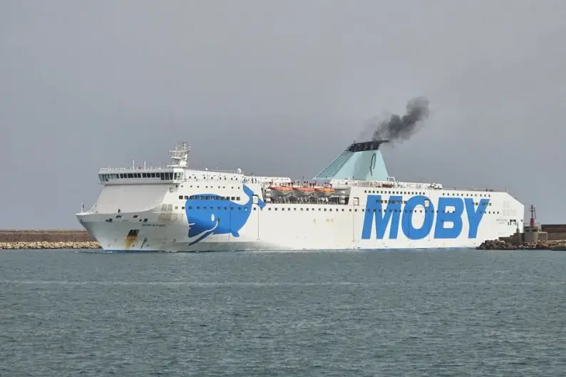La Moby Ale Due del gruppo Tirrenia, in servizio sulla Genova-Ajaccio-Porto Torres è ancora bloccata nel porto di Ajaccio