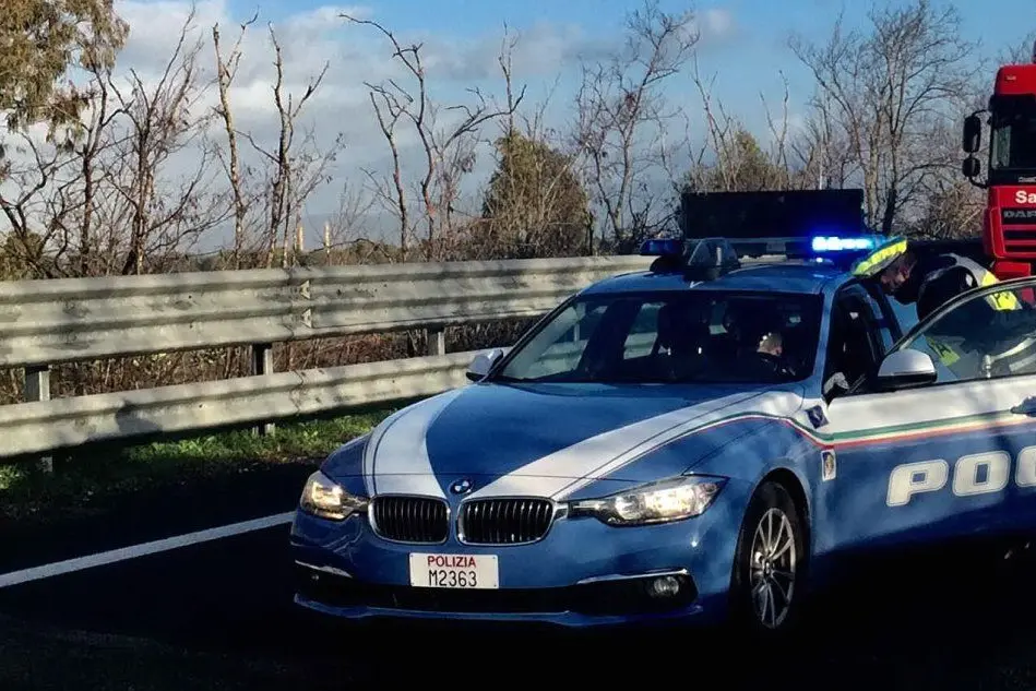 La Polizia stradale di Oristano (L'Unione Sarda - Sanna)