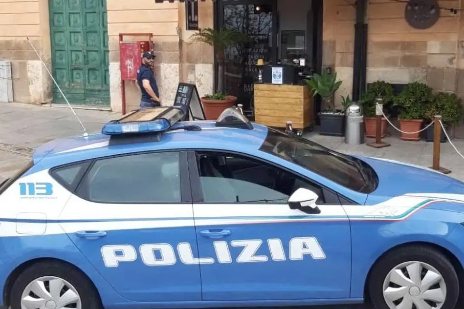 La Polizia sul posto (Foto Questura)