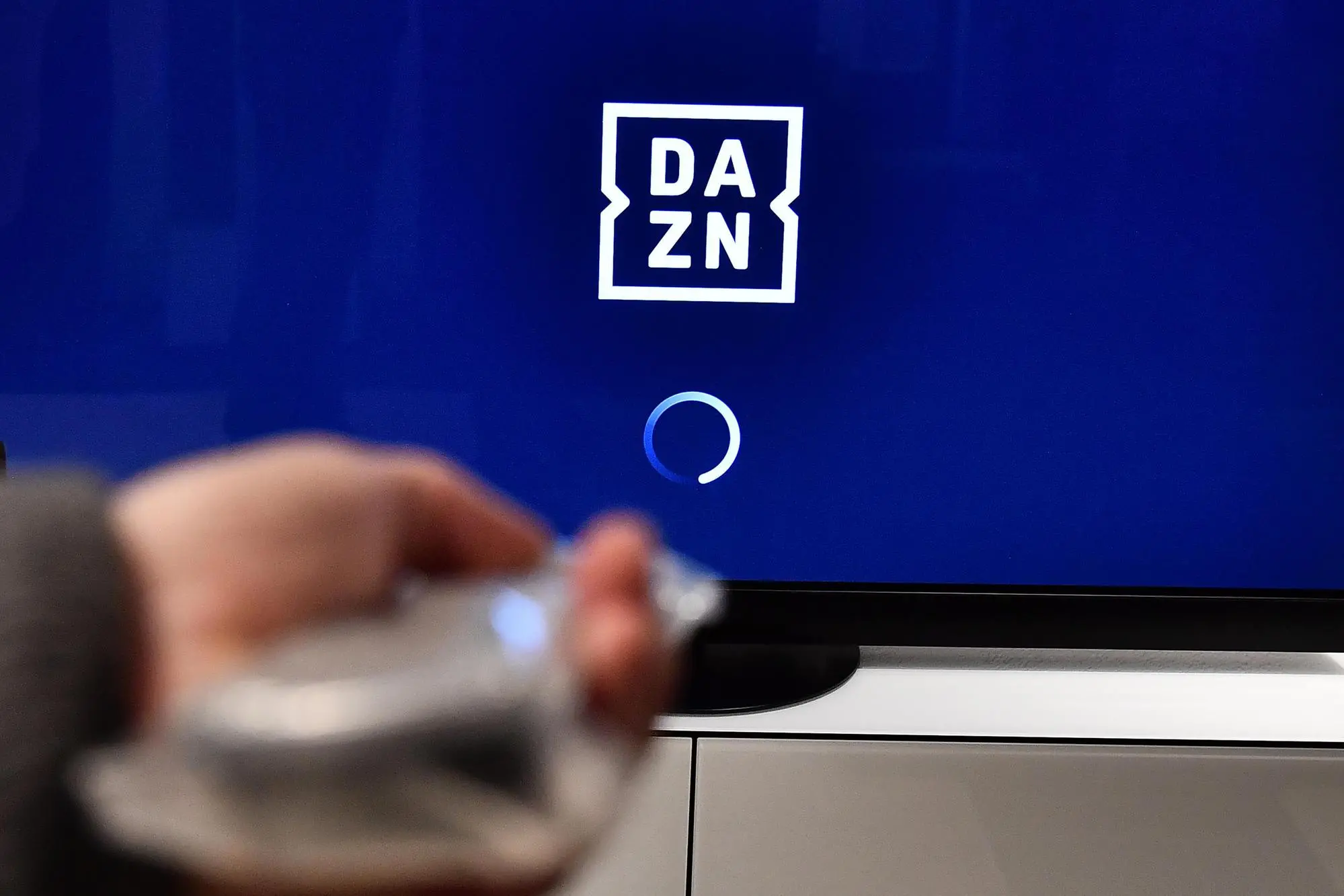 Il logo di Dazn (Ansa - Zennaro)