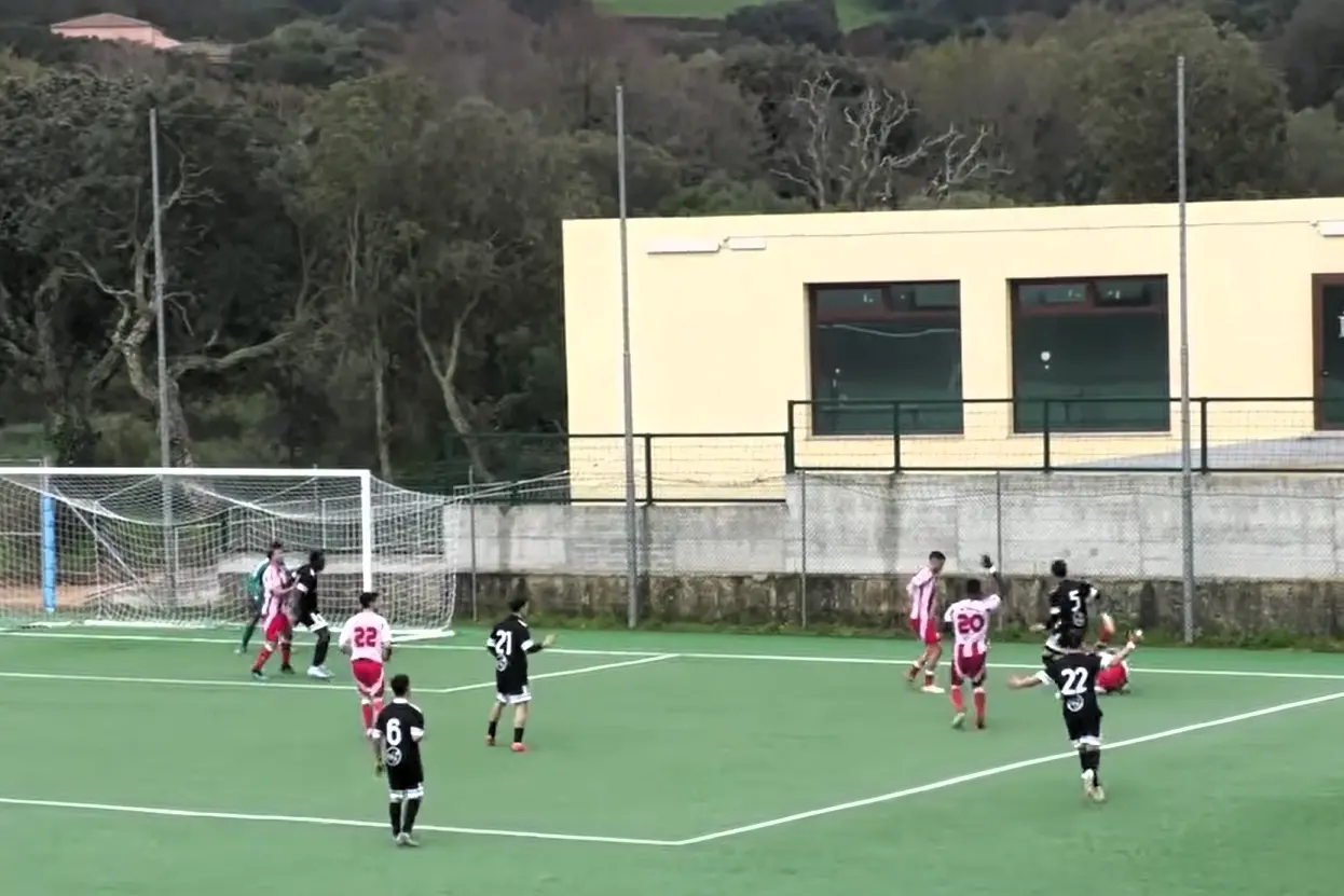 Stafisso con la maglia numero 22 in Arzachena-Bonorva (foto Ilenia Giagnoni)