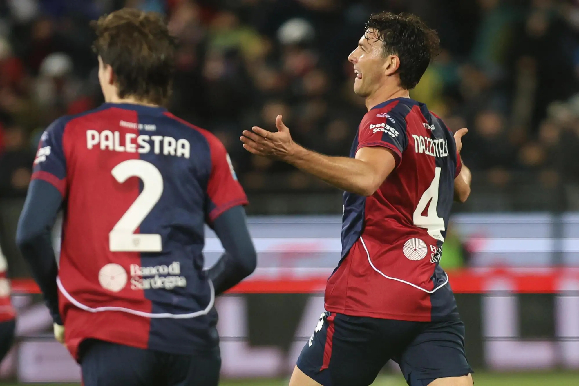 Luca Mazzitelli esulta dopo il gol che ha sbloccato Cagliari-Juventus (foto Ansa)