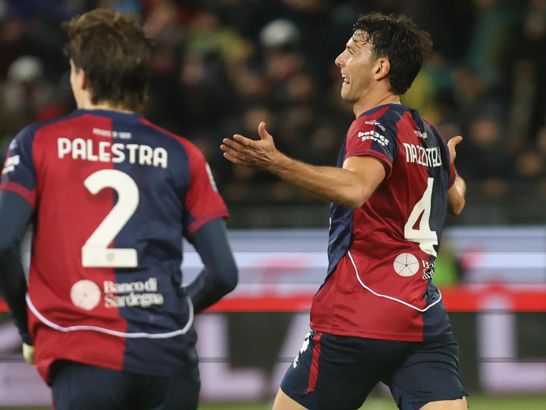 Luca Mazzitelli esulta dopo il gol che ha sbloccato Cagliari-Juventus (foto Ansa)