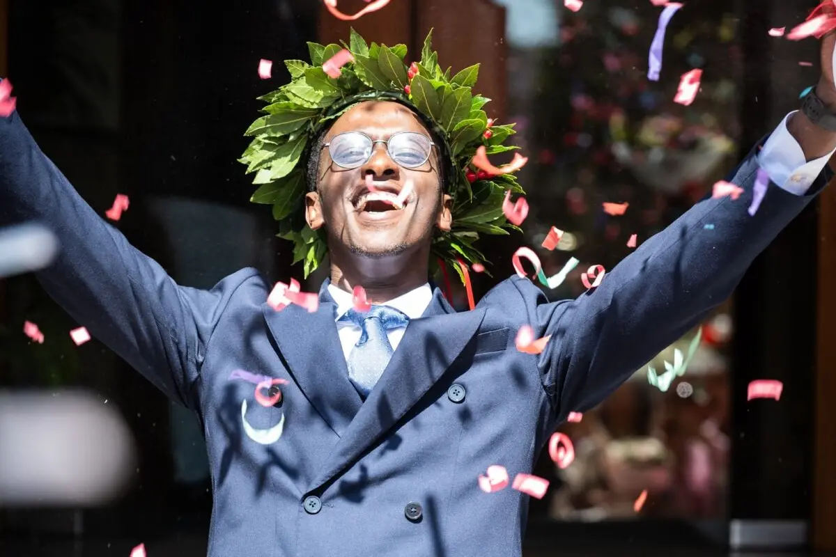 Innocent Rugamba dopo la proclamazione (Foto Università di Cagliari)