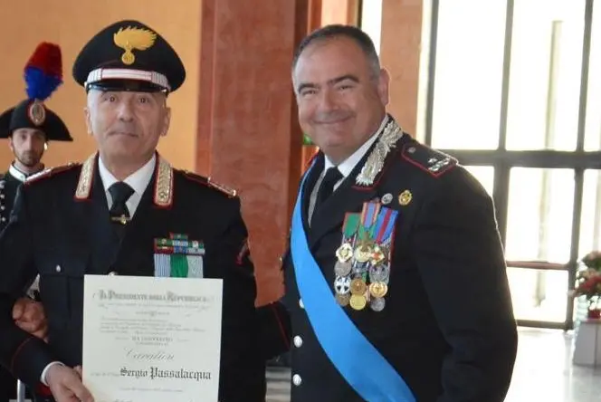 Il luogotenente Sergio Passalacqua e Stefano Iasson, comandante dei carabinieri della Legione Sardegna (foto Pittau)