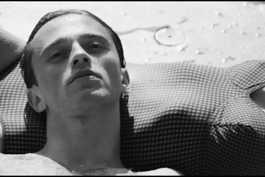 François Ozon svela il mistero de "Lo straniero" di Albert Camus