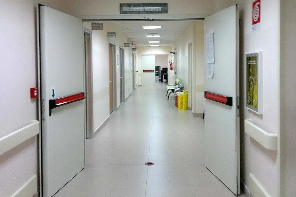 L'interno dell'ospedale Giovanni Paolo II di Olbia (Archivio L'Unione Sarda - Satta)