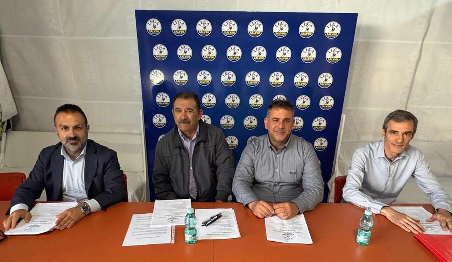 La Lega dichiara guerra alle strisce blu