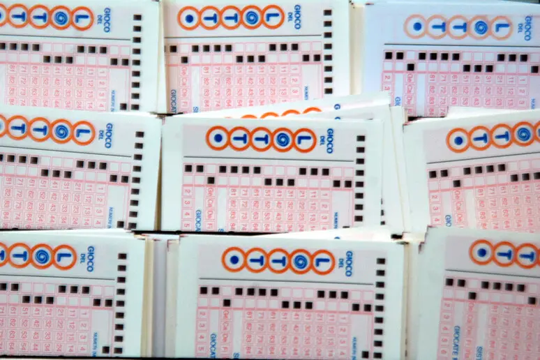 Schedine del Lotto (Ansa)