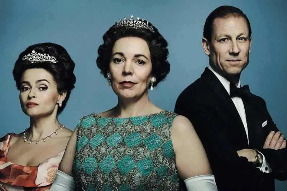 I protagonisti della terza stagione di &quot;The Crown&quot;: da sinistra Helena Boham Carter, Olivia Colman e Tobias Menzies (Foto Netflix)