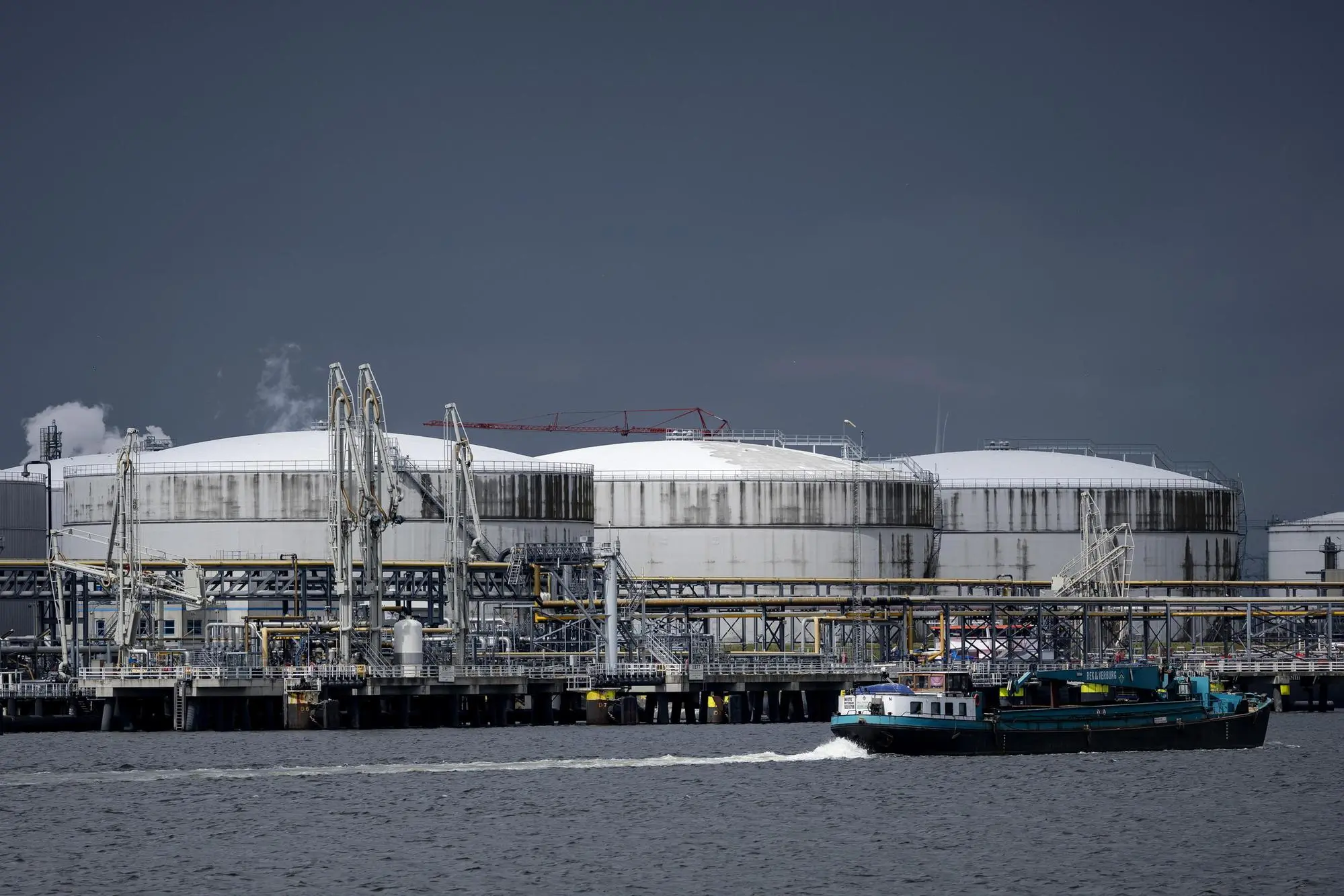Porto di Rotterdam (foto Ansa/Epa)