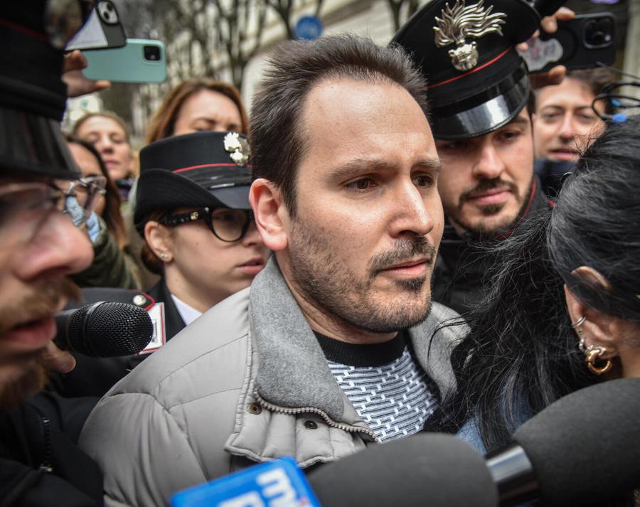 Mantenere il silenzio o rispondere ai pm: il dilemma di Sempio