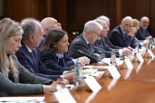 Crans-Montana, i familiari delle vittime a Palazzo Chigi