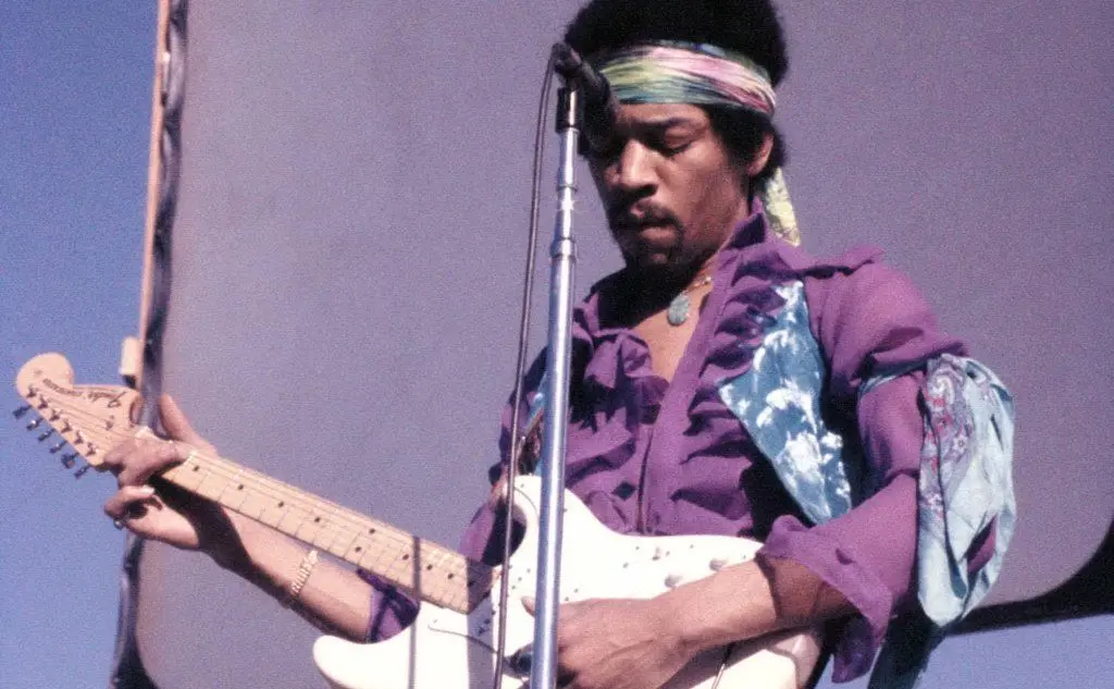 Hendrix ha svolto un ruolo fondamentale nell'ambito della musica grazie alle sue innovazioni della chitarra elettrica