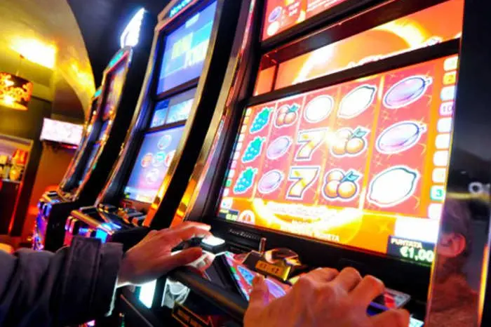 Slot machine, immagine simbolo (Ansa)