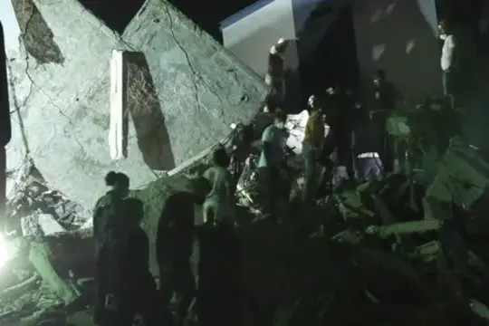 Colombia, nelle zone colpite dal sisma si scava ancora tra le macerie