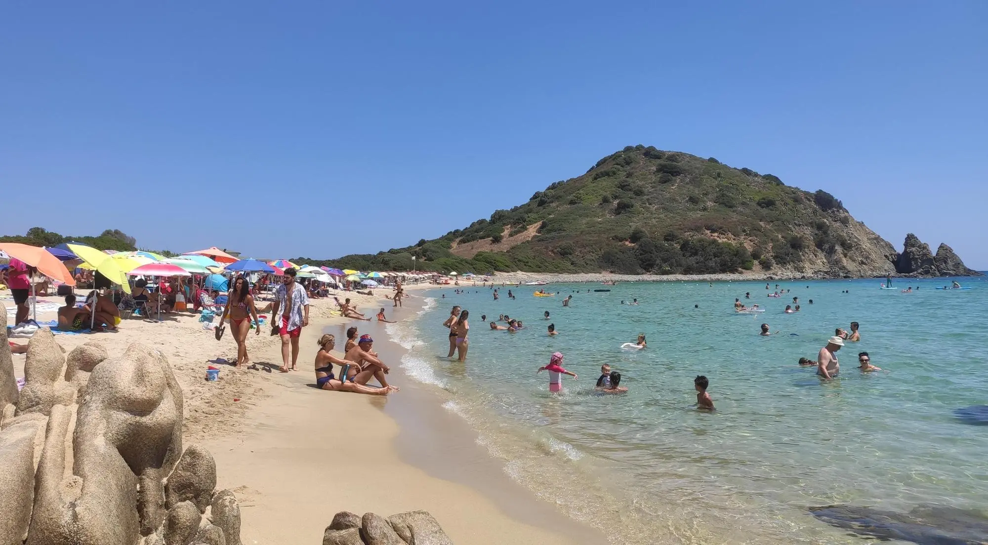 Ferragosto al mare, pienone sulla costa sud orientale