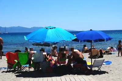 Pranzo di famiglia sul mare