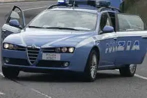 Un'auto della polizia