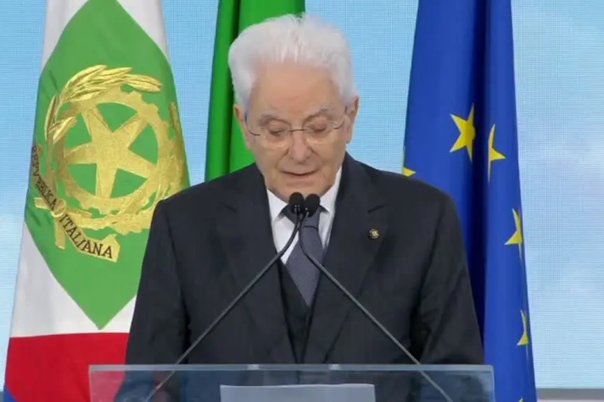 Mattarella a Amatrice ricorda la Costituzione: la scuola è aperta a tutti