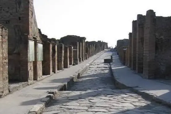 Una strada dell'antica Pompei