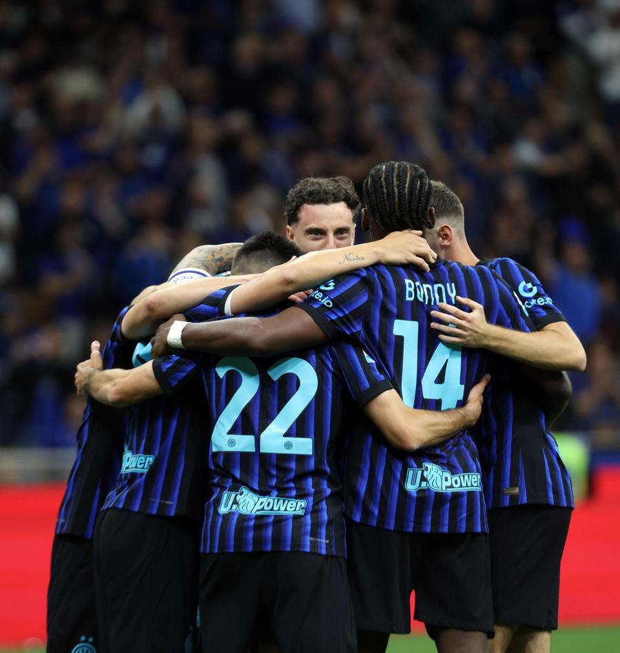 L’Inter batte il Parma e vince il 21esimo scudetto: festa al Meazza e per le vie della città